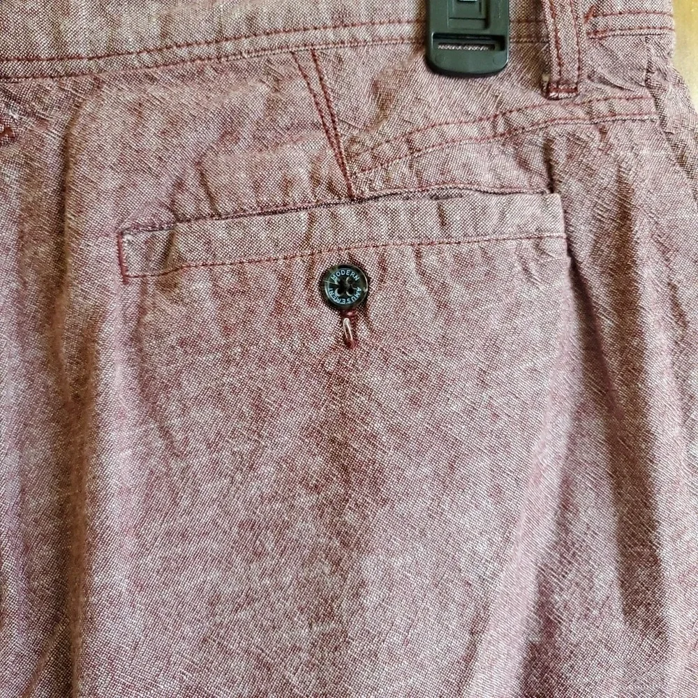 Modern Amusement Men's‎ Cotton Chino Shorts Size 32 Red